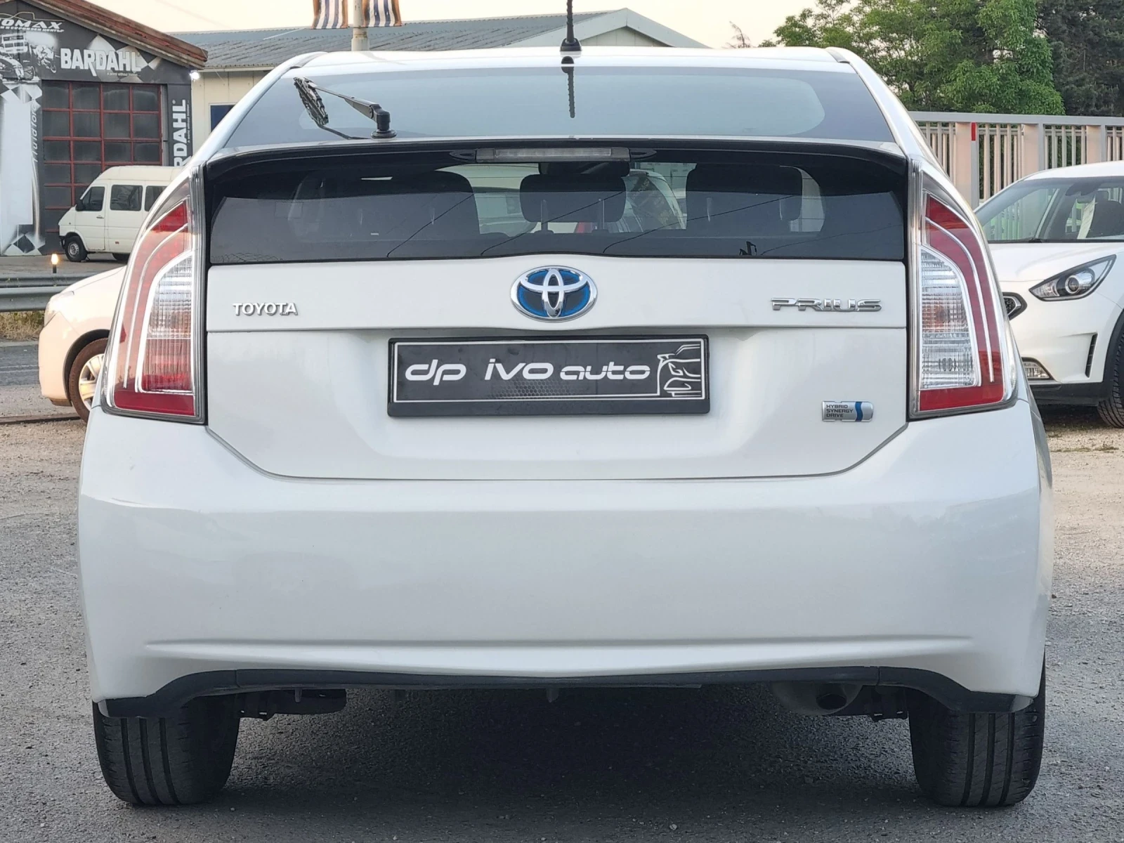 Toyota Prius  ХИБРИД* 3 МЕСЕЦА ГАРАНЦИЯ *  - изображение 4