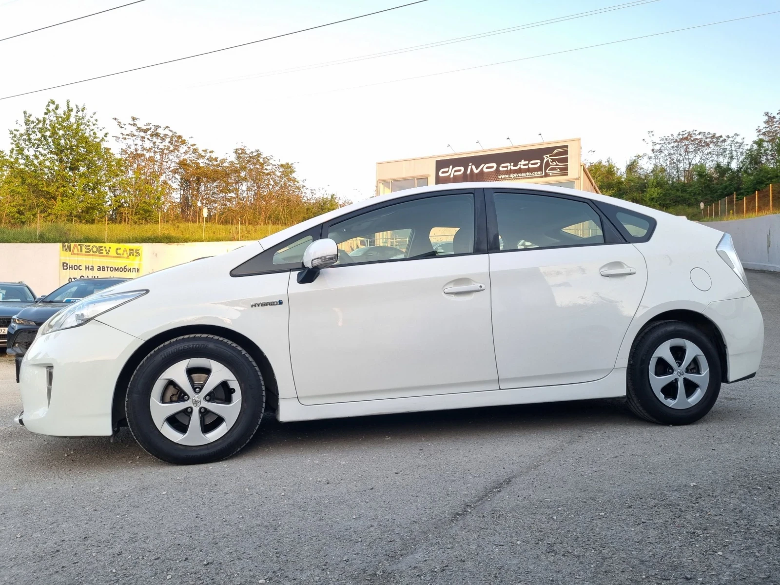 Toyota Prius  ХИБРИД* 3 МЕСЕЦА ГАРАНЦИЯ *  - изображение 2