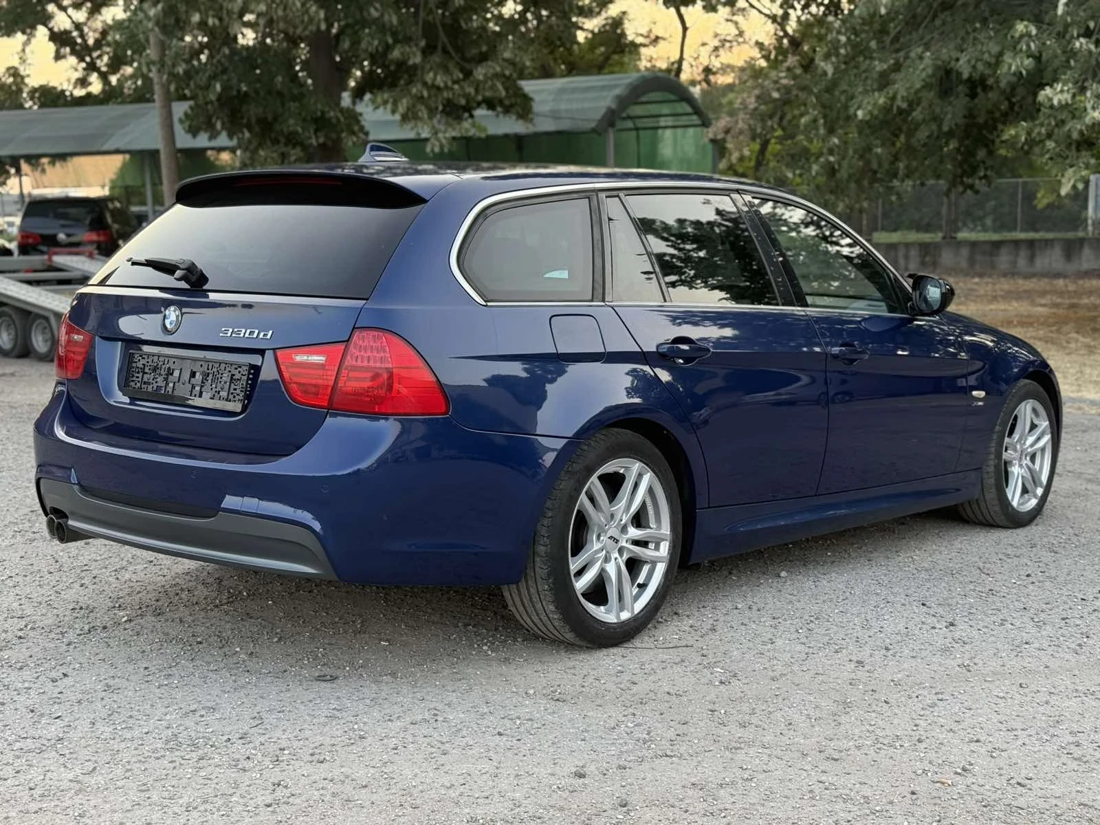 BMW 330 330d M пакет 2010г. - изображение 4