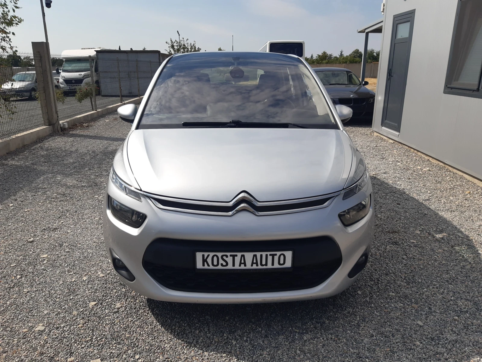 Citroen C4 Picasso КАТО НОВА - изображение 9