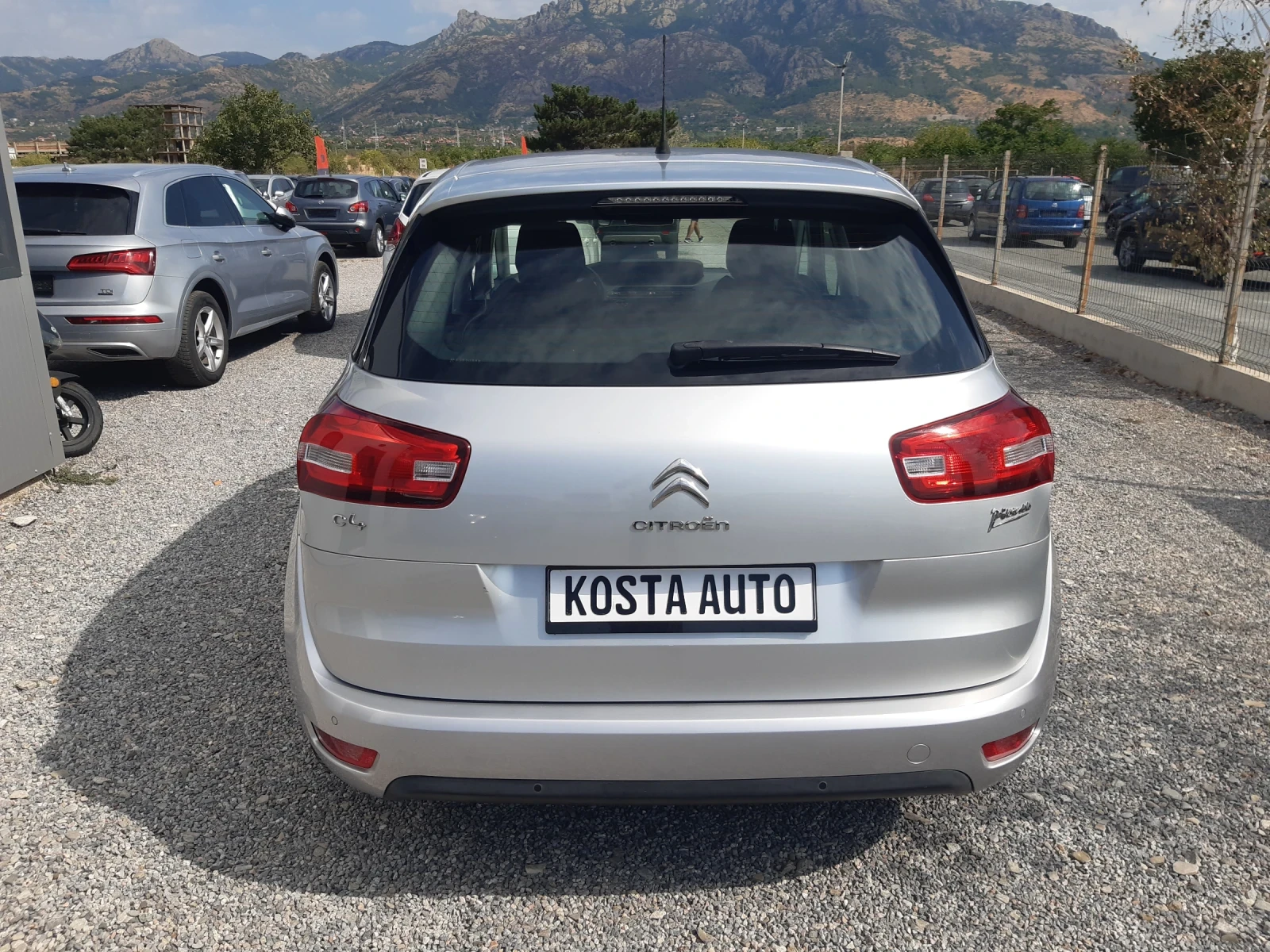 Citroen C4 Picasso КАТО НОВА - изображение 5