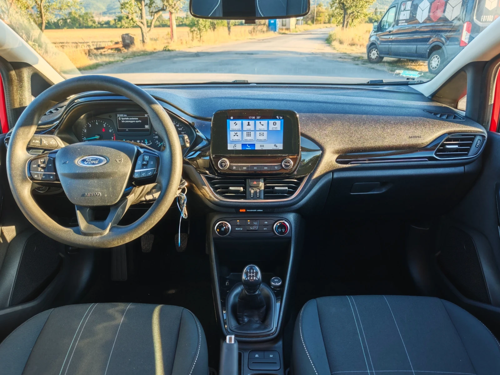 Ford Fiesta 1.1i - изображение 7