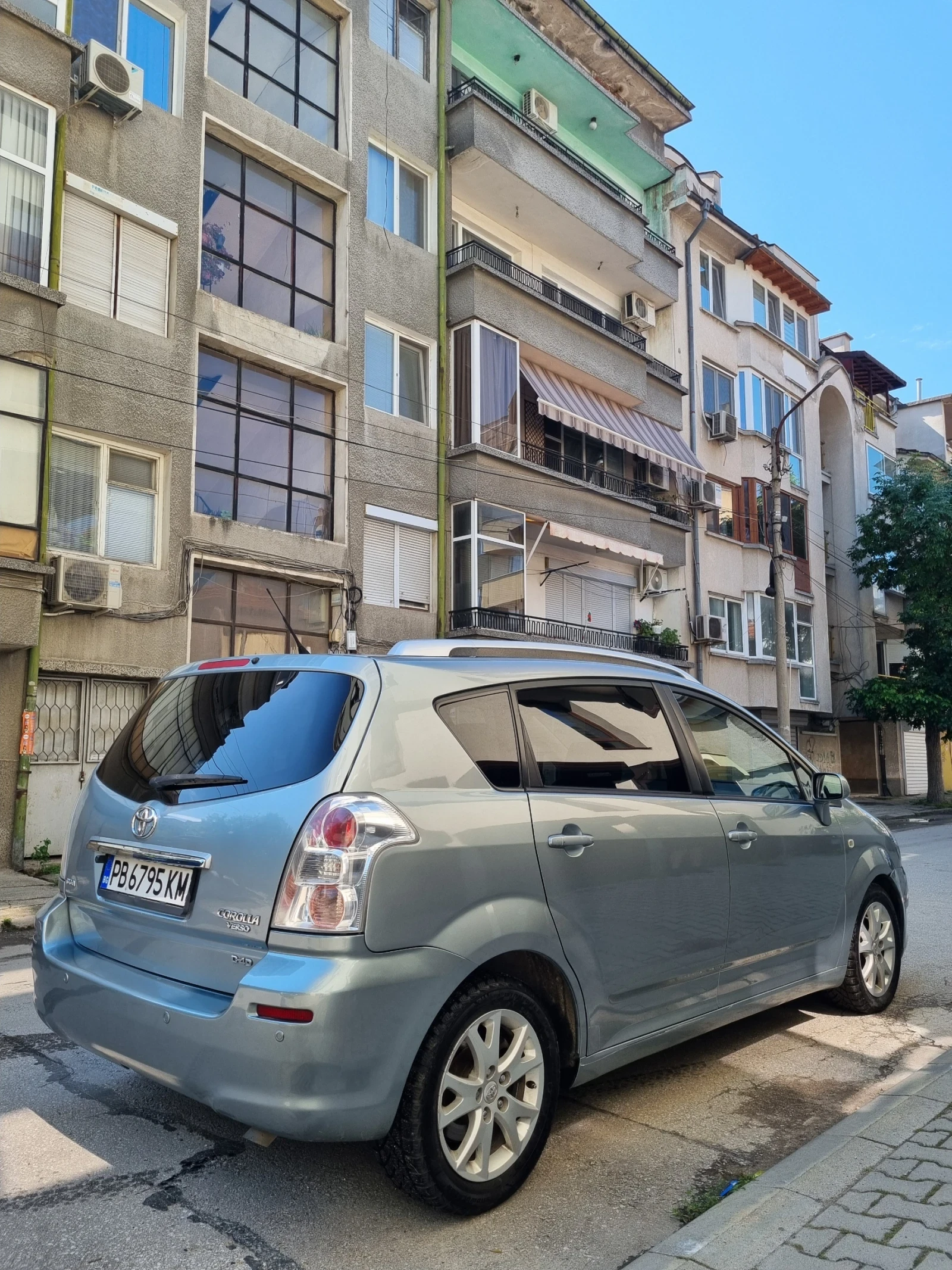 Toyota Corolla verso, снимка 6 - Автомобили и джипове - 53635314