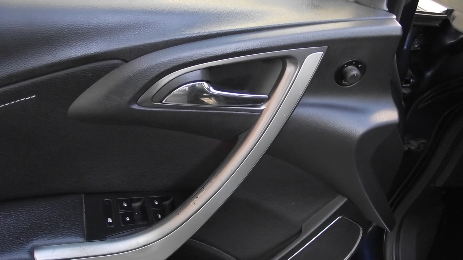 Opel Astra 1.7.d.110.k.c.6.speed.COSMO | Mobile.bg   12