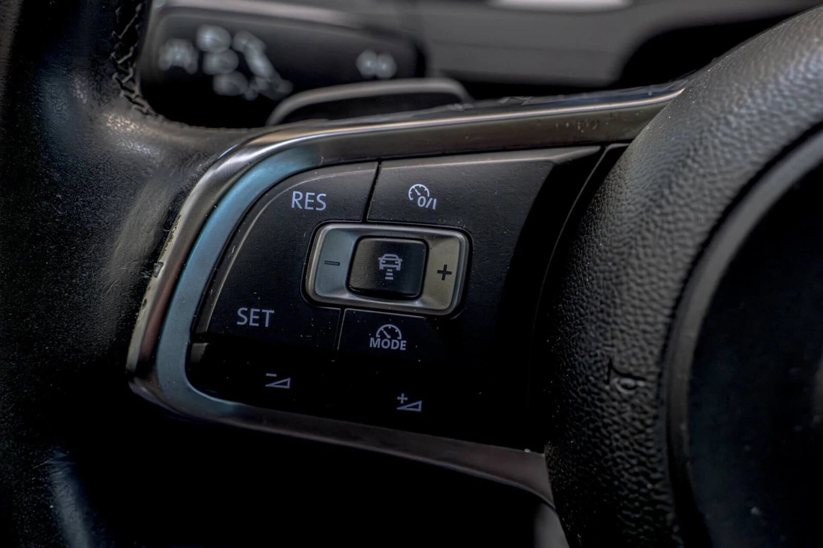 VW Passat 4Motion/R-Line/DSG/PDC/F1/FULL LED/������� | Mobile.bg � ����������� 14