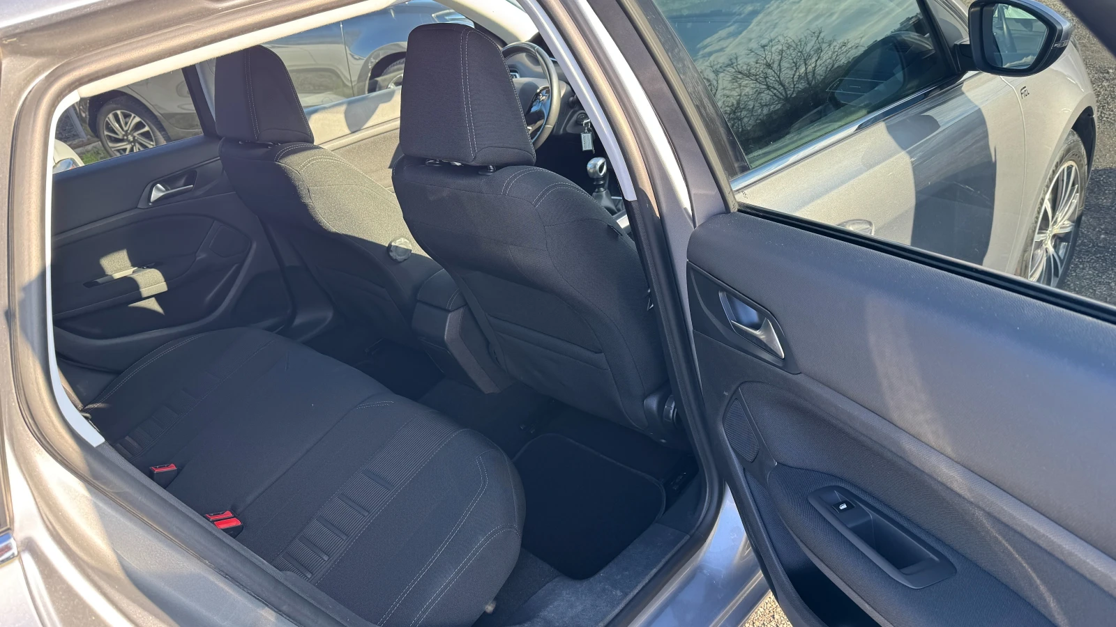 Peugeot 308 SW 1.6Hdi Navi, Tel, LED, PDC, ������ ...  | Mobile.bg � ����������� 14