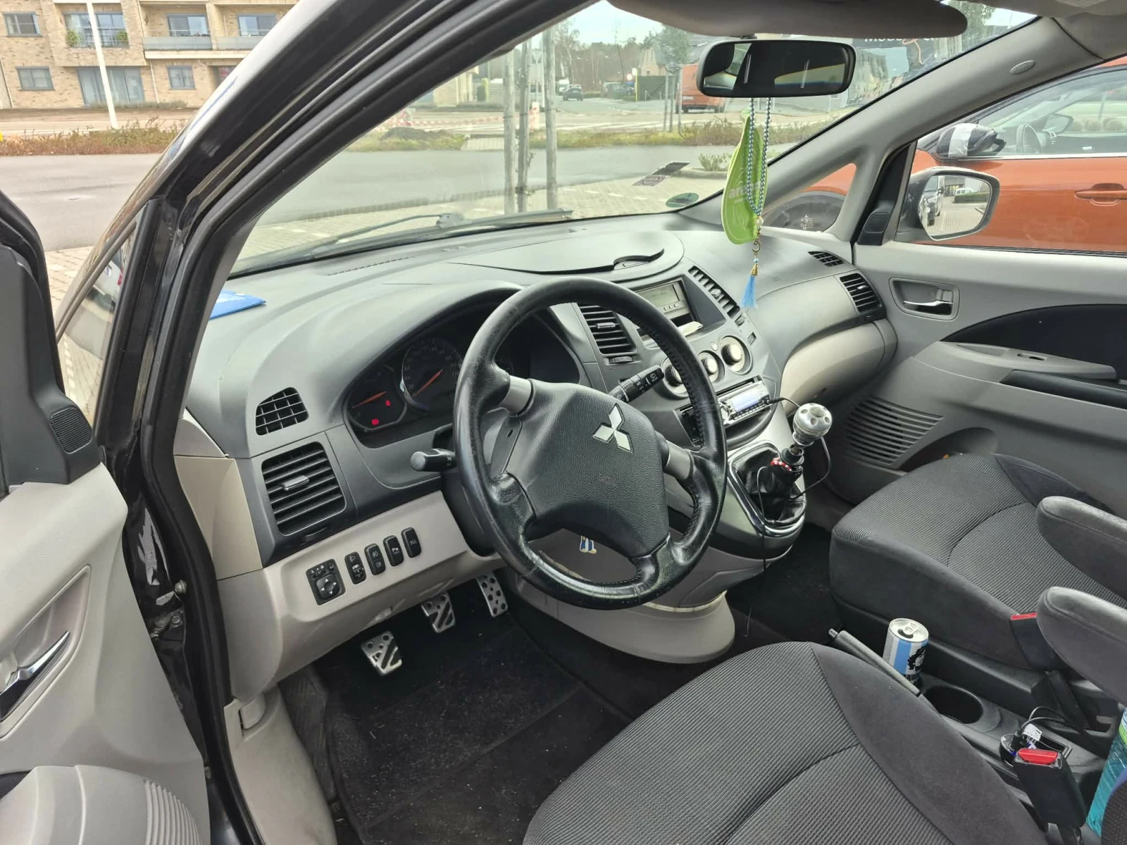 Mitsubishi Grandis  - изображение 5