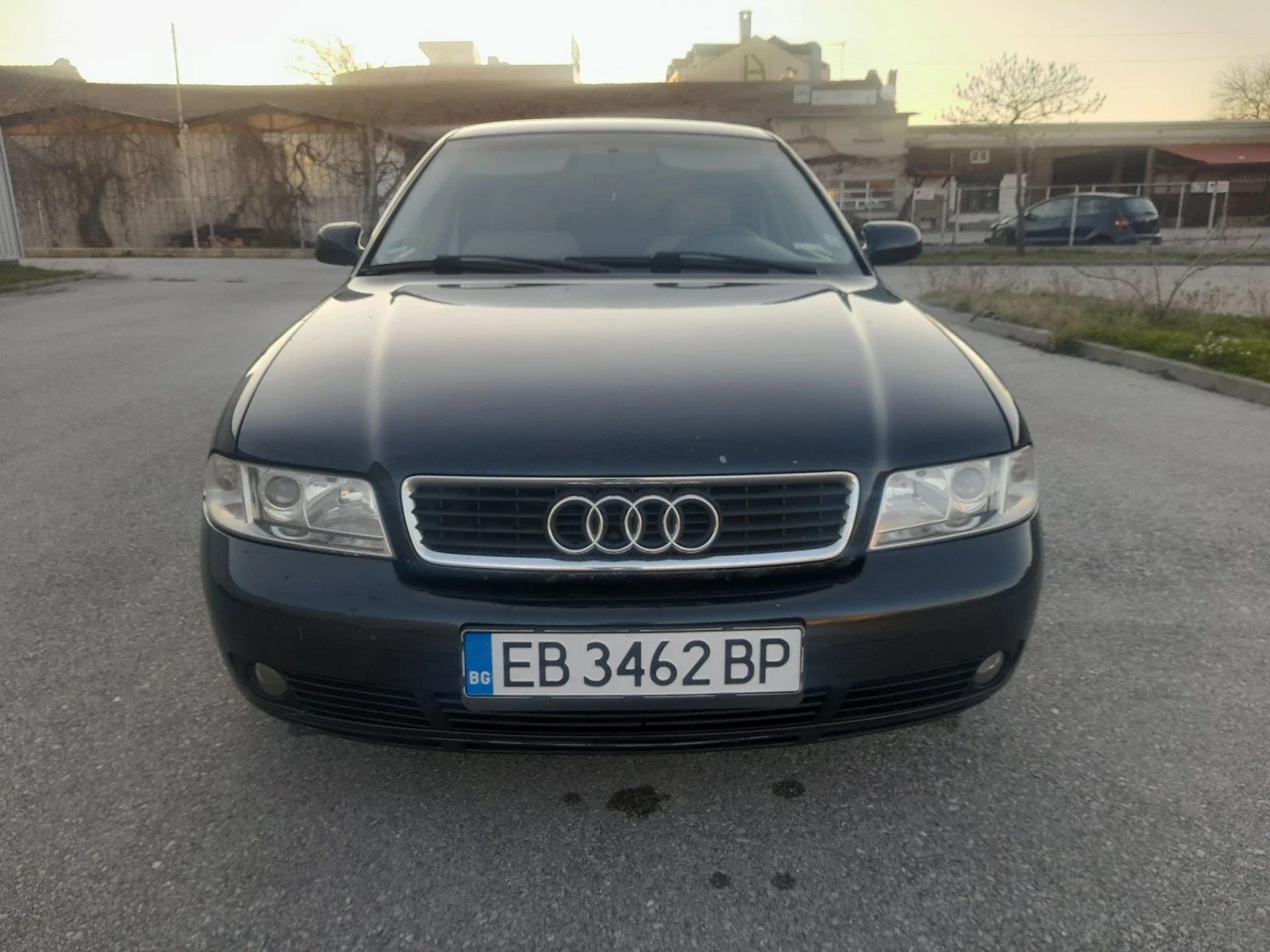 Audi A4 2.4, снимка 4 - Автомобили и джипове - 53803365
