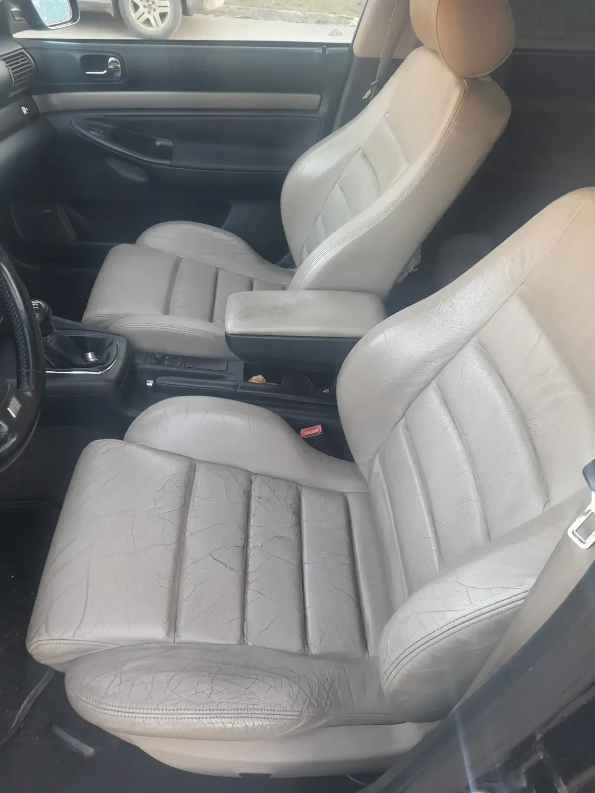 Audi A4 2.4, снимка 7 - Автомобили и джипове - 53803365