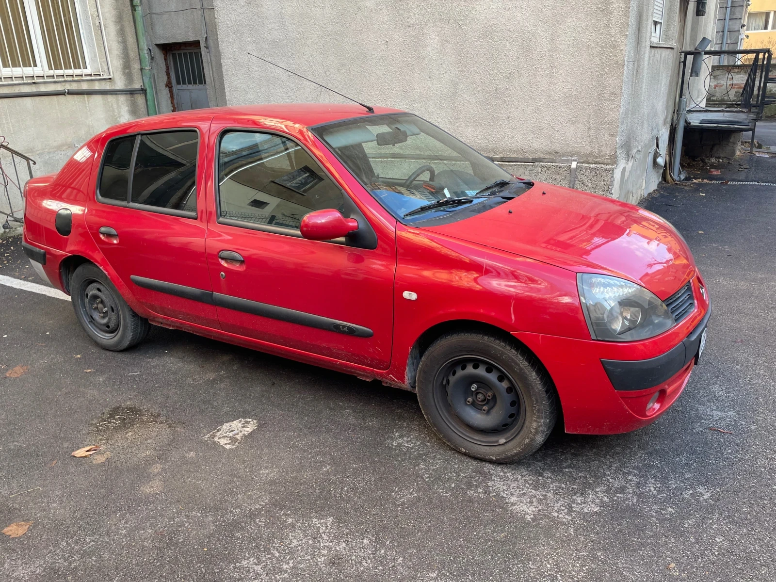 Renault Clio, снимка 3 - Автомобили и джипове - 53829238