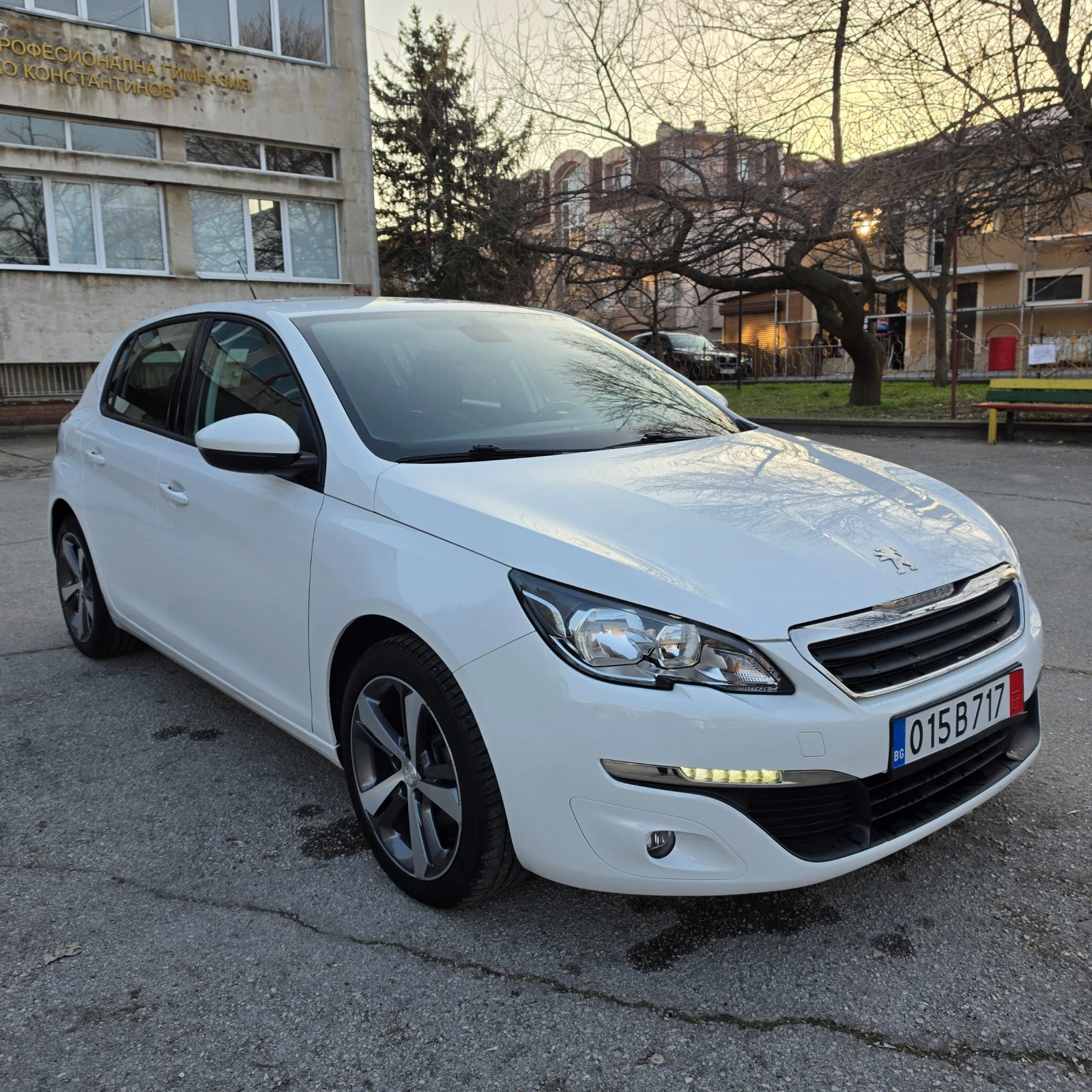 Peugeot 308 1.6HDI , снимка 16 - Автомобили и джипове - 53840788