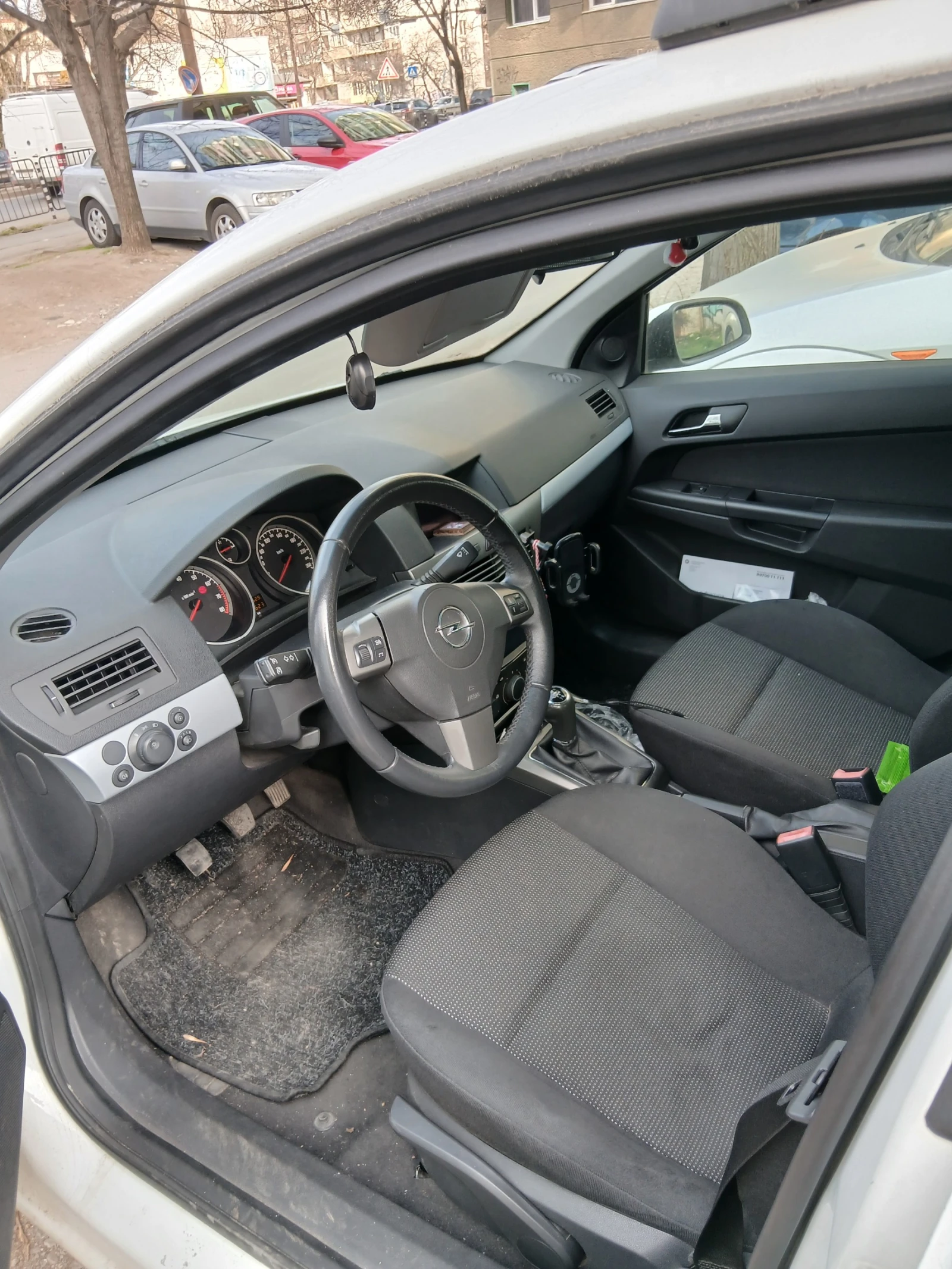 Opel Astra, снимка 7 - Автомобили и джипове - 53981809