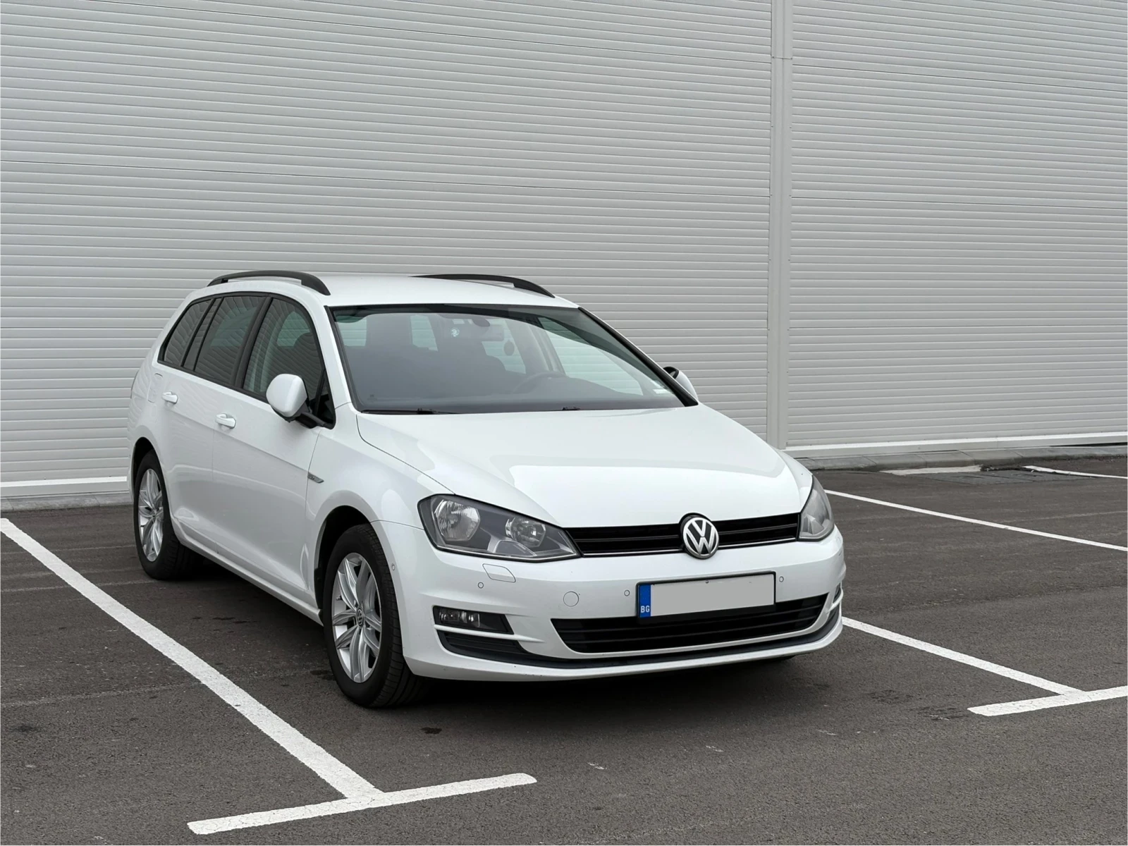 VW Golf 1.6 TDI 110 HP Cup, снимка 3 - Автомобили и джипове - 54079979