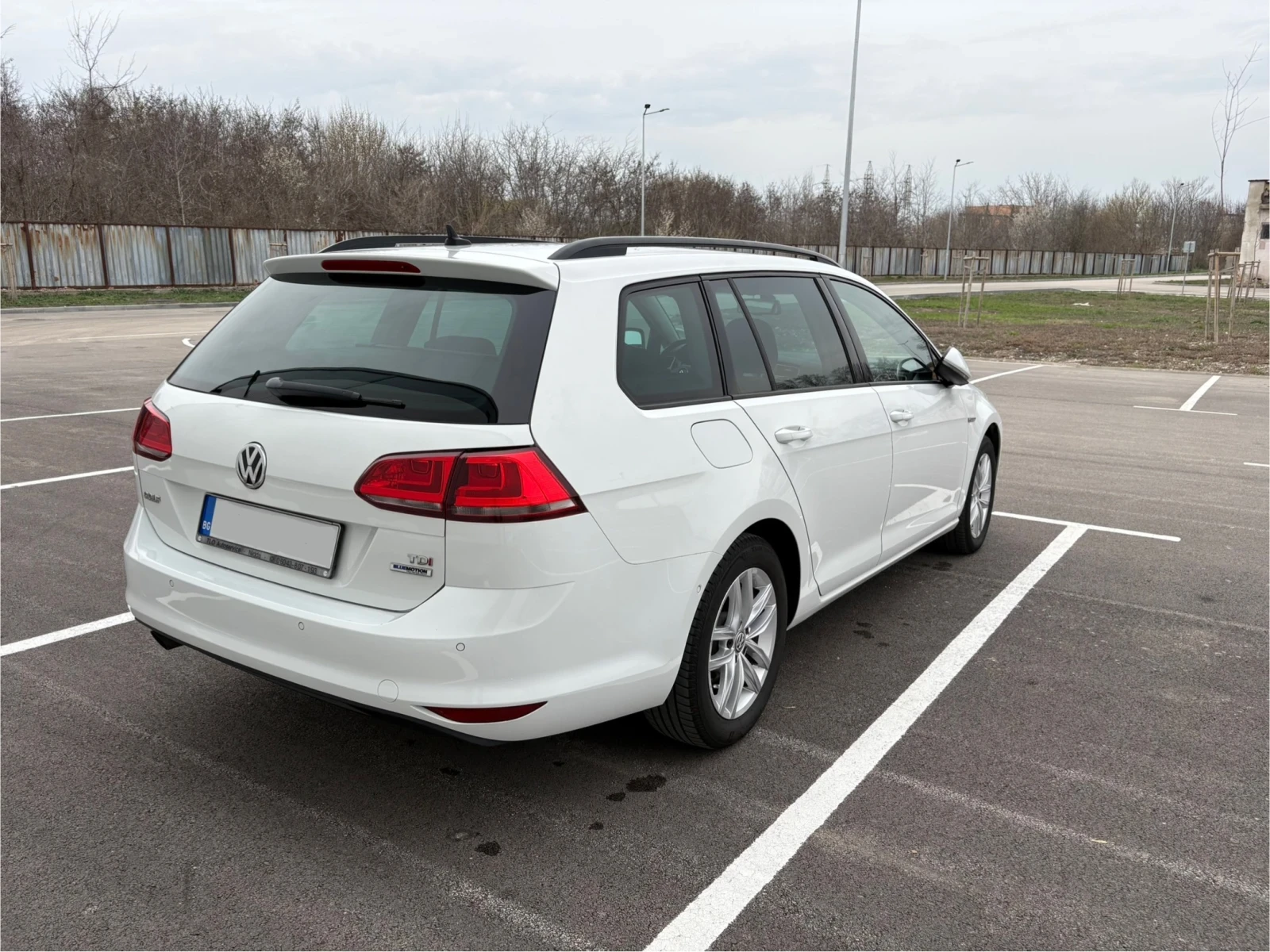 VW Golf 1.6 TDI 110 HP Cup, снимка 5 - Автомобили и джипове - 54079979