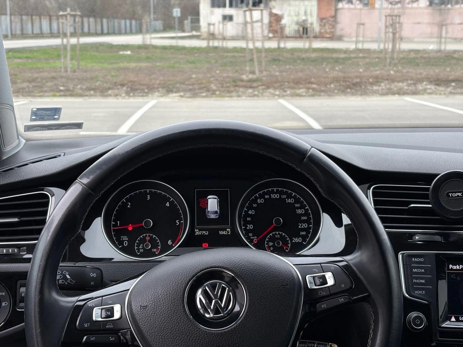 VW Golf 1.6 TDI 110 HP Cup, снимка 10 - Автомобили и джипове - 54079979