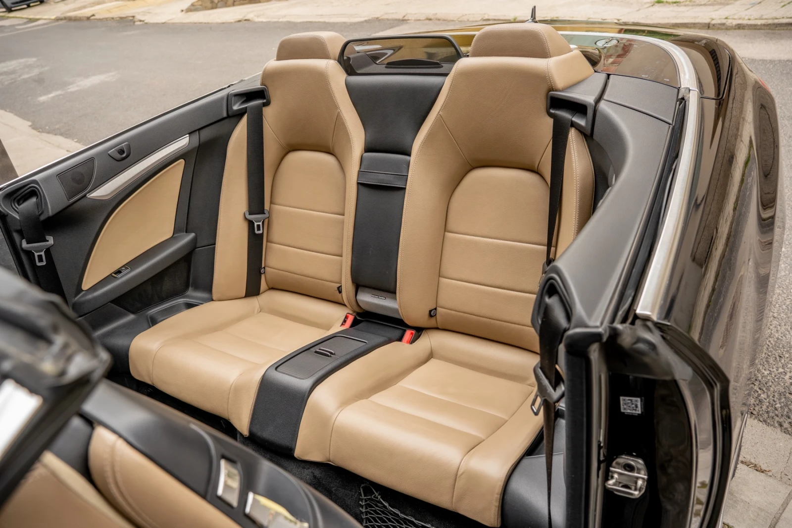 Mercedes-Benz E 250 Harman/Kardan, снимка 13 - Автомобили и джипове - 54215420