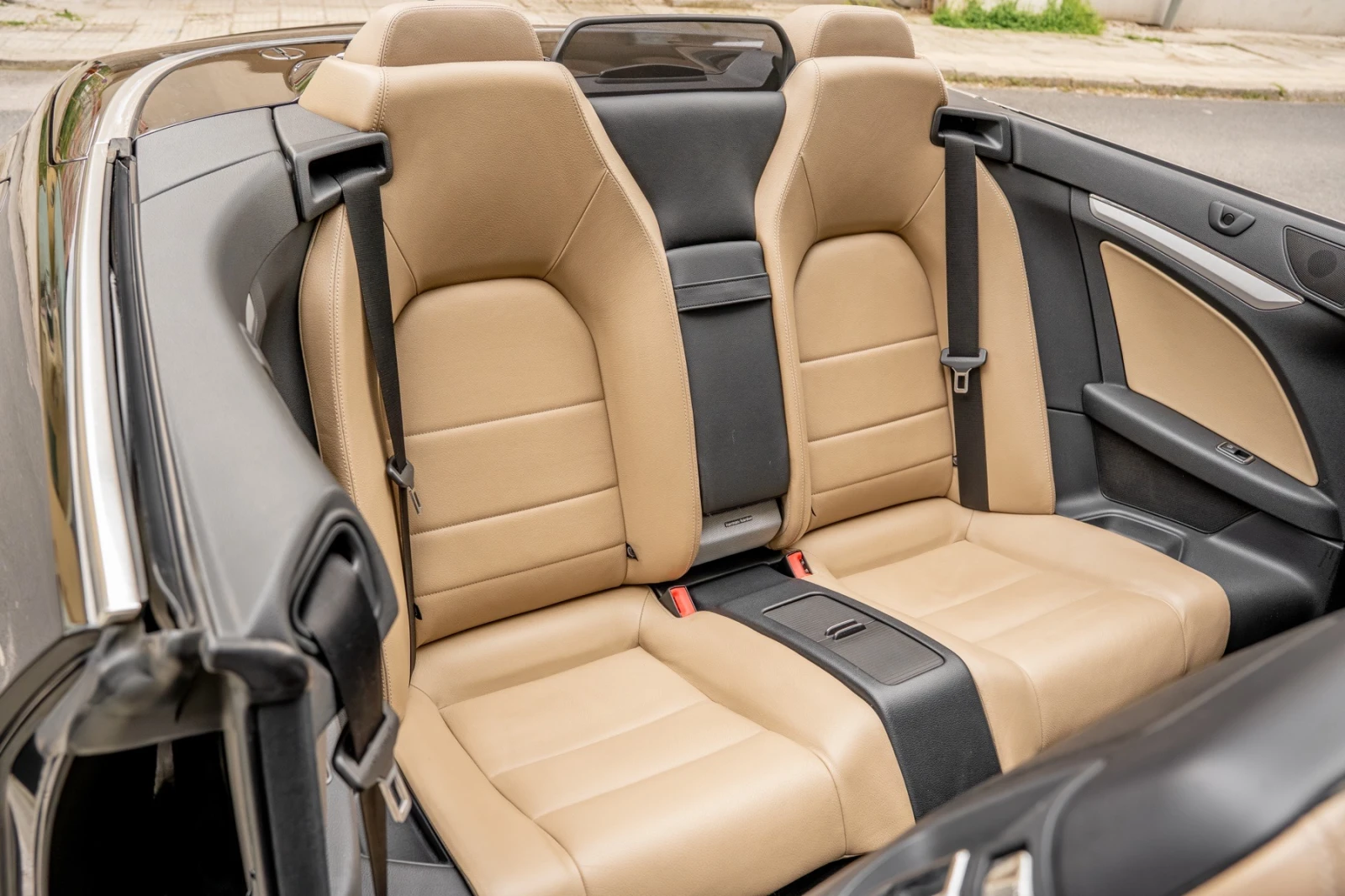 Mercedes-Benz E 250 Harman/Kardan, снимка 14 - Автомобили и джипове - 54215420