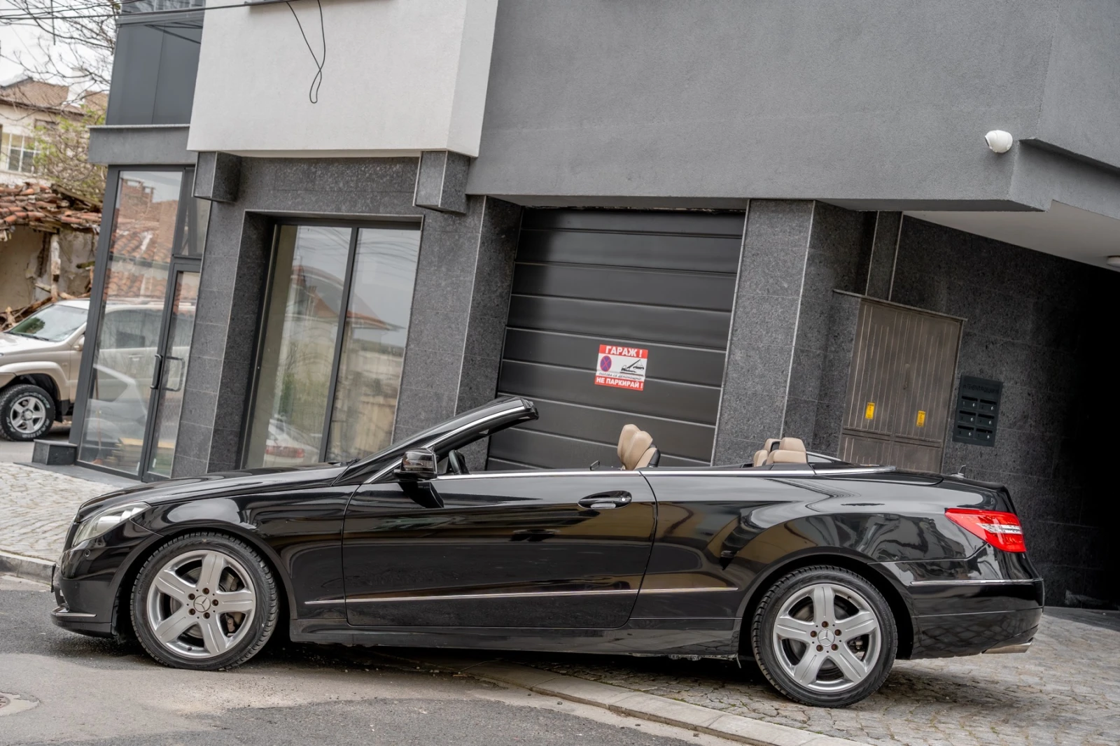 Mercedes-Benz E 250 Harman/Kardan, снимка 2 - Автомобили и джипове - 54215420