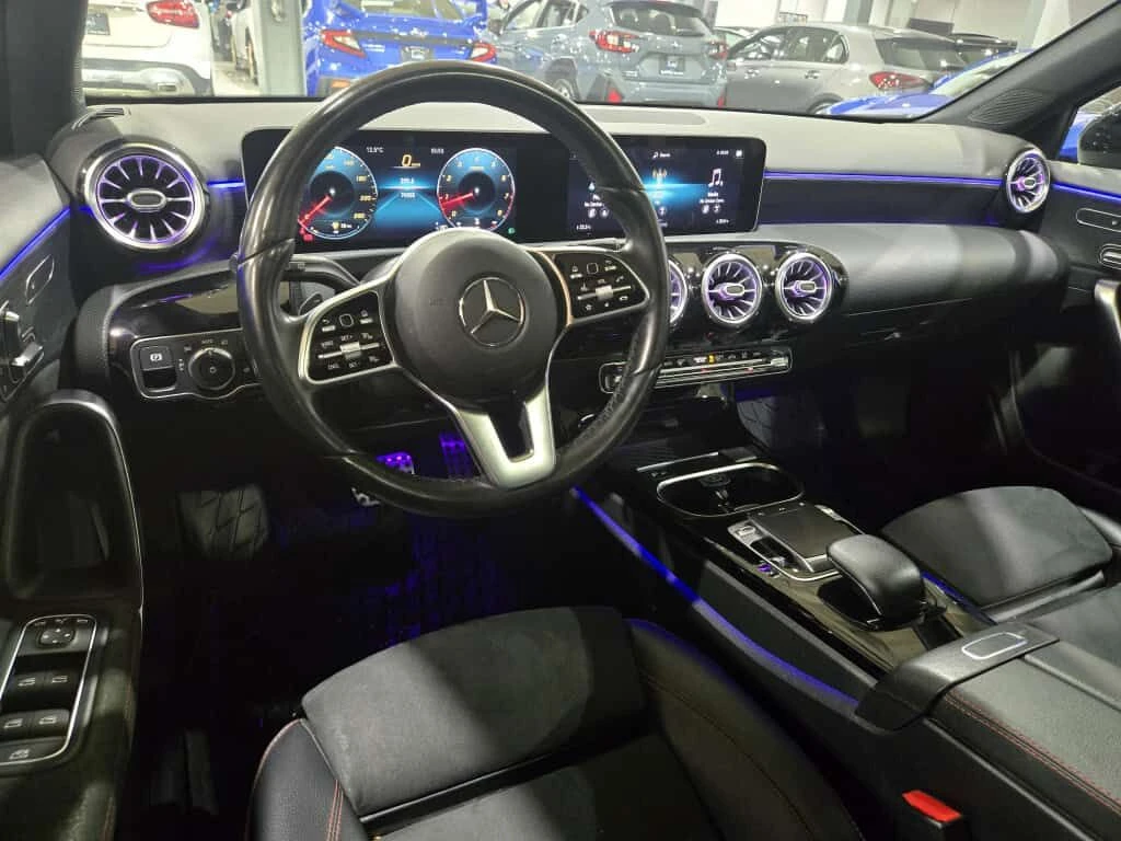 Mercedes-Benz A 250 * A250 SPORT PKG 4MATIC HATCH 19 Black Alloys NO A | Mobile.bg � ����������� 7