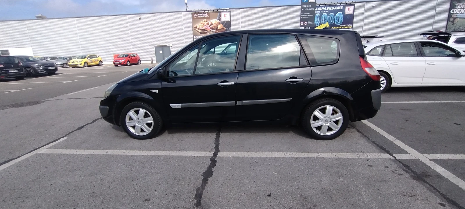 Renault Grand scenic, снимка 4 - Автомобили и джипове - 54450294