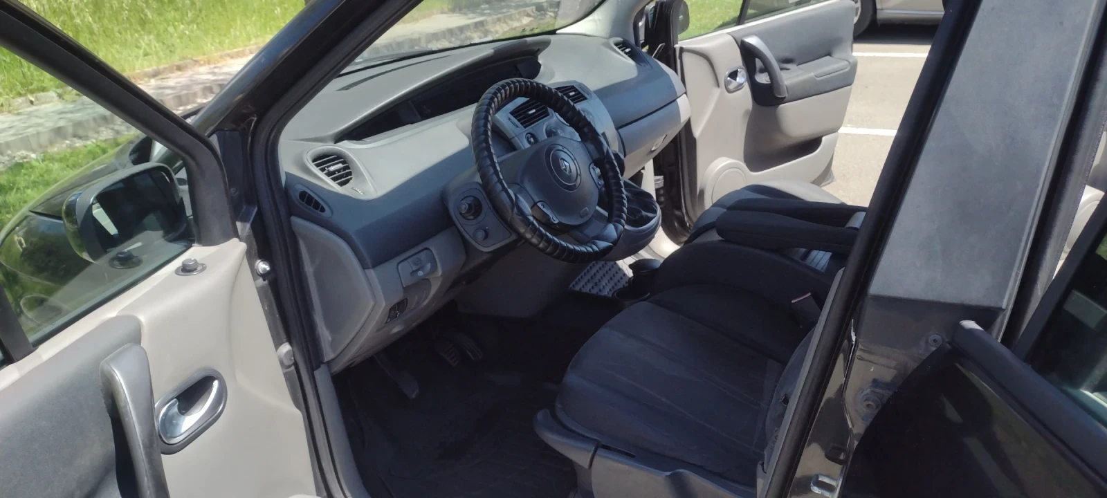 Renault Grand scenic, снимка 6 - Автомобили и джипове - 54450294