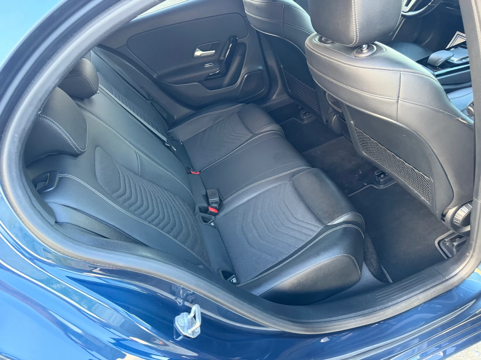 Mercedes-Benz A 180 LUXURY / АВТОМАТИК / БЕНЗИН / ЕВРО6 / ДИСТРОНИК , снимка 13 - Автомобили и джипове - 54804191
