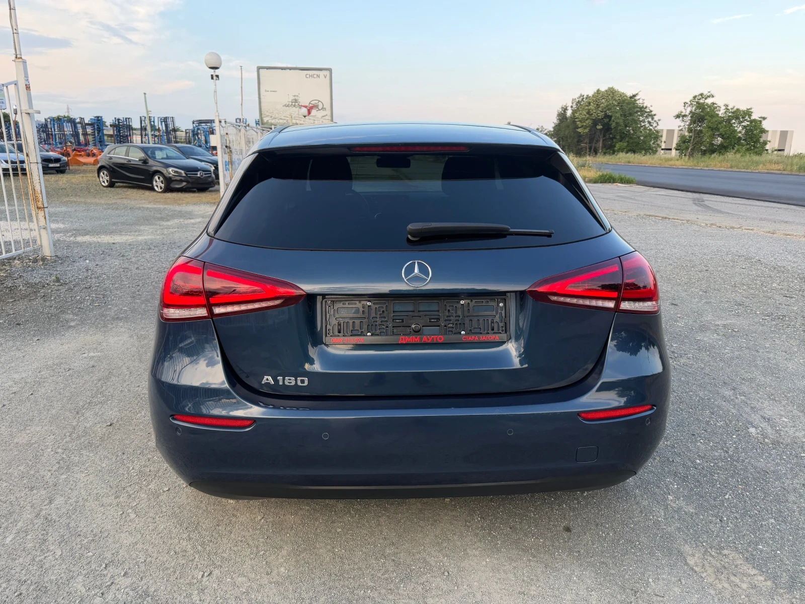 Mercedes-Benz A 180 LUXURY / АВТОМАТИК / БЕНЗИН / ЕВРО6 / ДИСТРОНИК , снимка 6 - Автомобили и джипове - 54804191