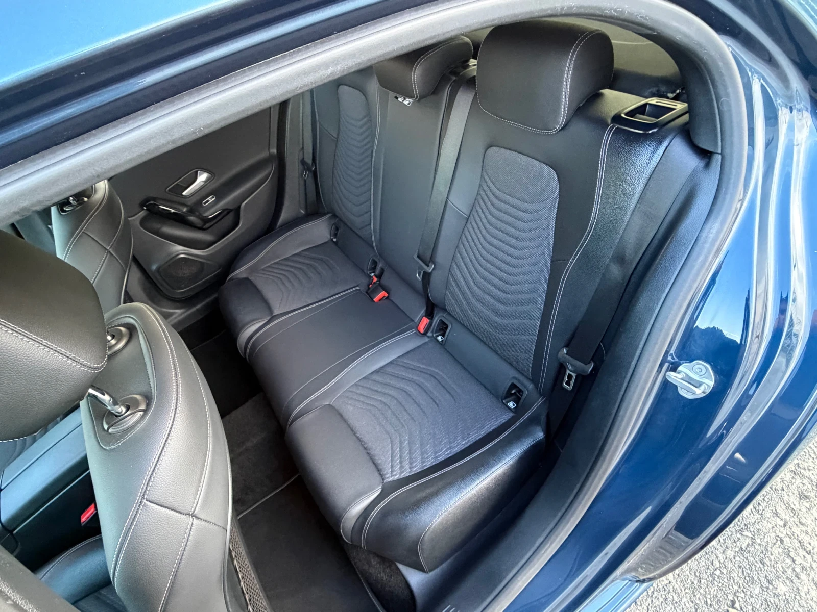 Mercedes-Benz A 180 LUXURY / АВТОМАТИК / БЕНЗИН / ЕВРО6 / ДИСТРОНИК , снимка 12 - Автомобили и джипове - 54804191