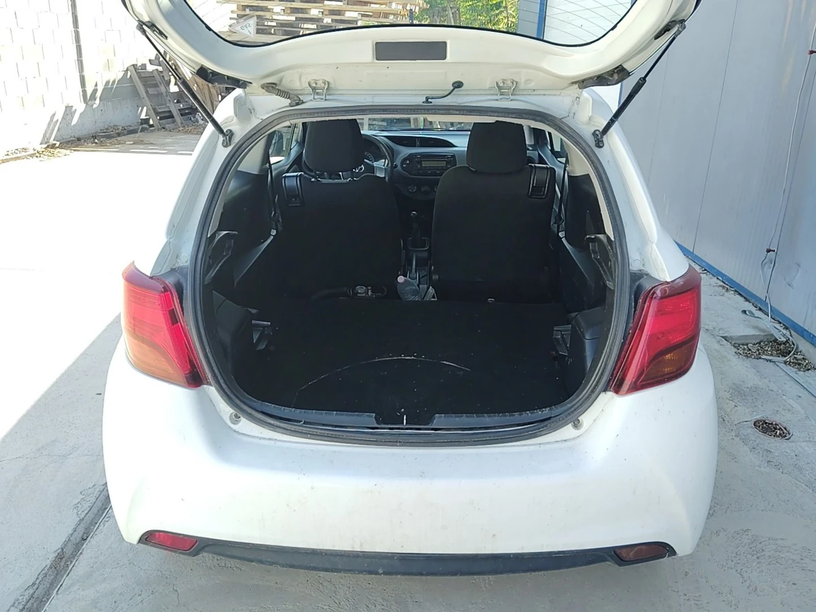 Toyota Yaris, снимка 10 - Автомобили и джипове - 55387170
