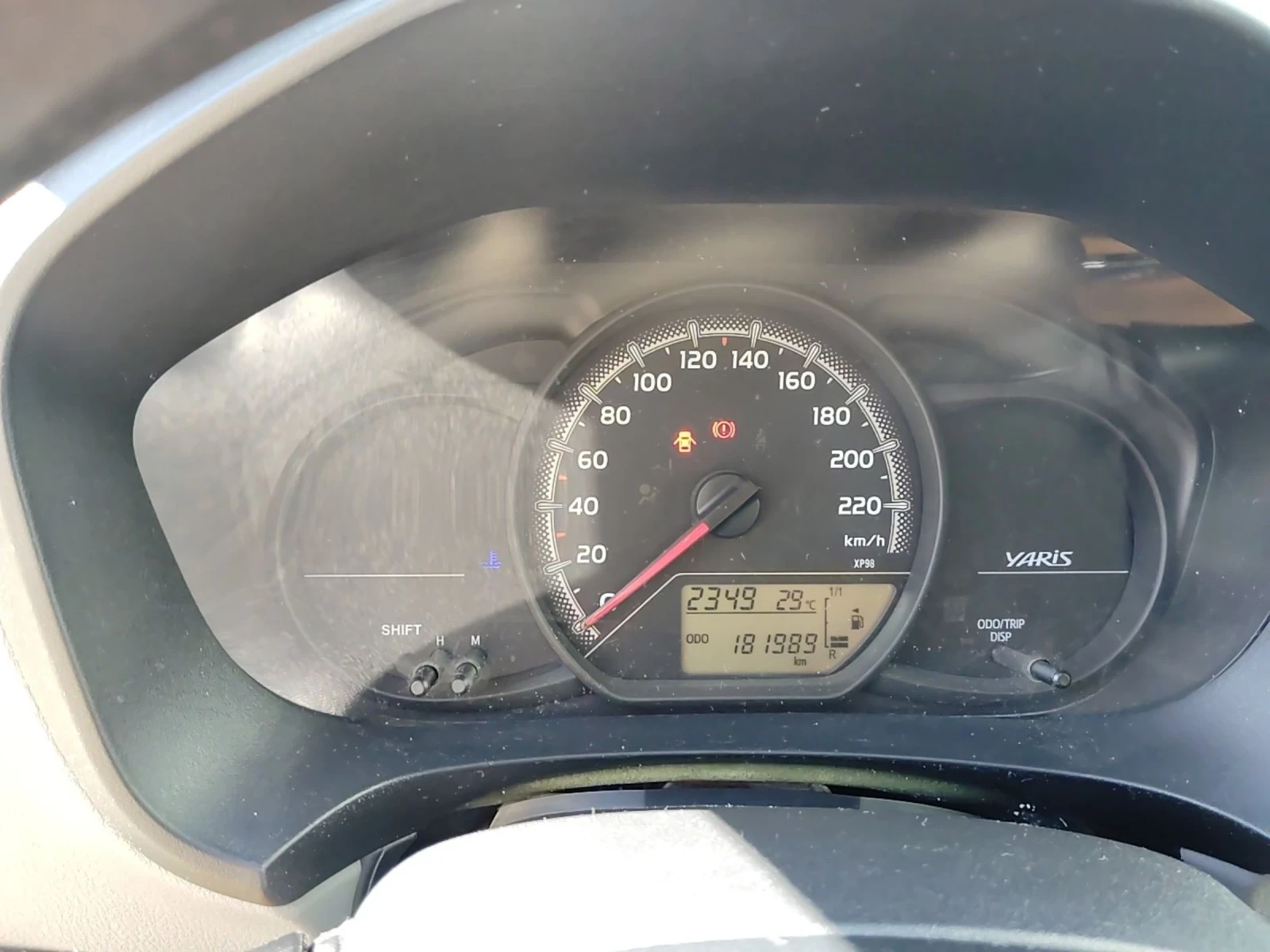Toyota Yaris, снимка 11 - Автомобили и джипове - 55387170