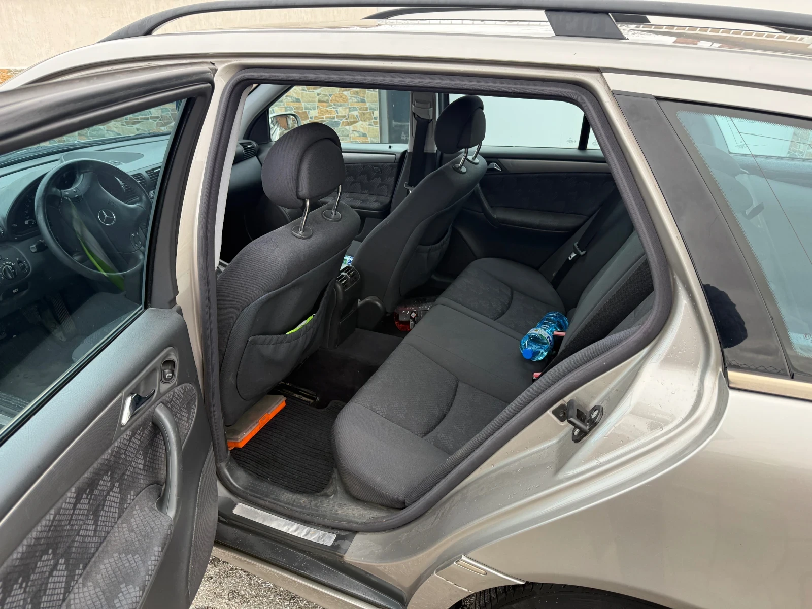Mercedes-Benz C 220, снимка 8 - Автомобили и джипове - 55411501