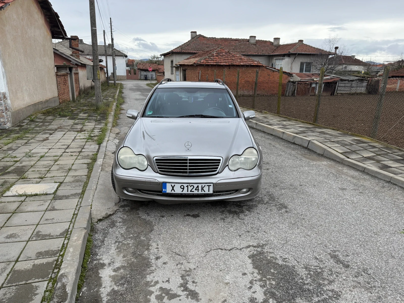 Mercedes-Benz C 220, снимка 2 - Автомобили и джипове - 55411501