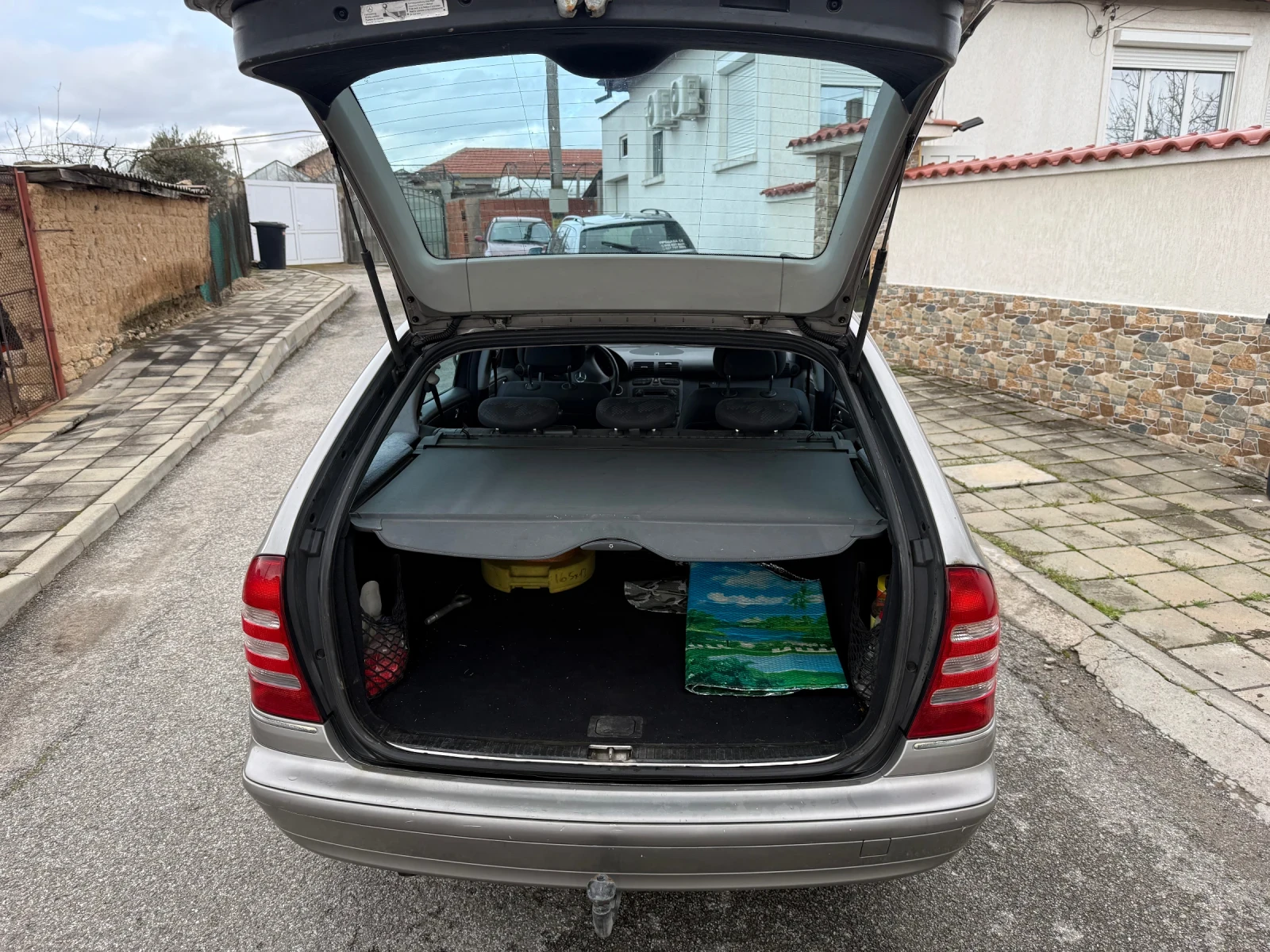 Mercedes-Benz C 220, снимка 10 - Автомобили и джипове - 55411501