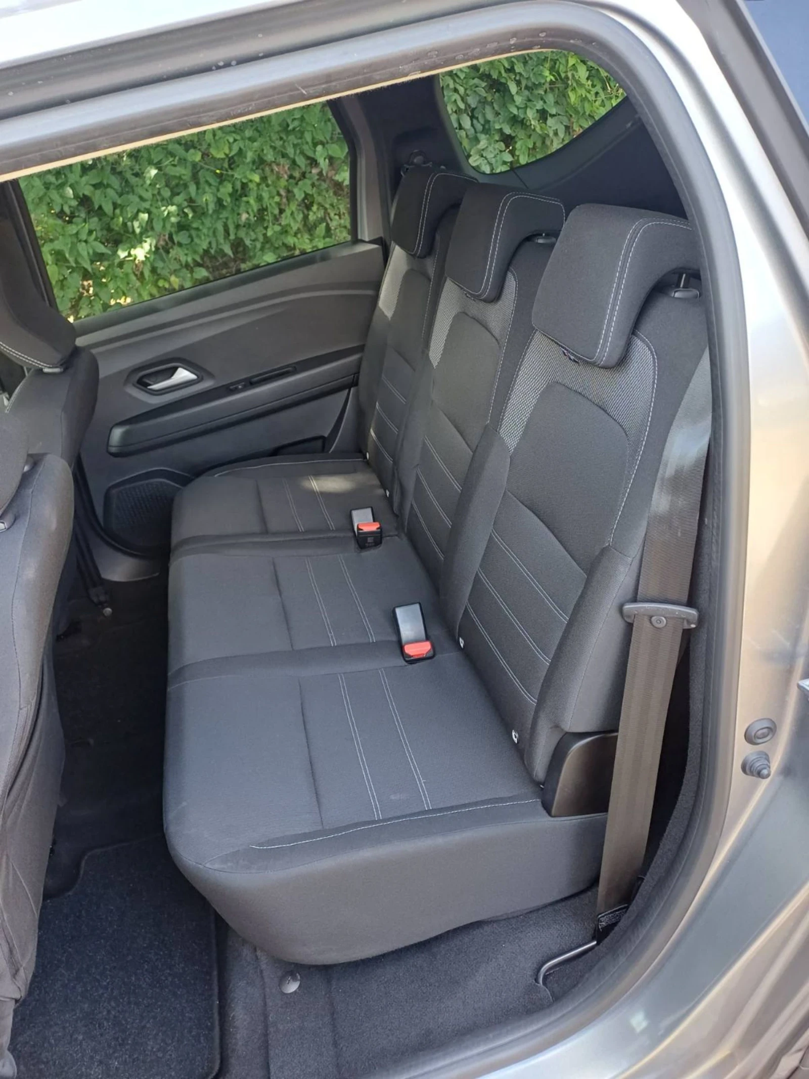 Dacia Jogger Газ 6+ 1, снимка 10 - Автомобили и джипове - 55413560