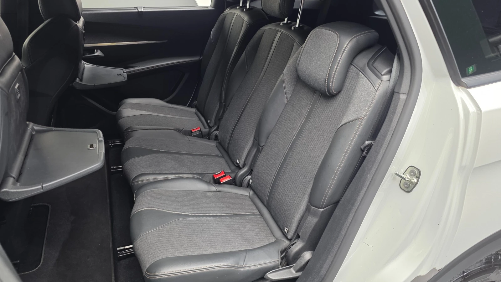 Peugeot 5008 1.5 BlueHdi | GT Line | Памет , снимка 8 - Автомобили и джипове - 55492441