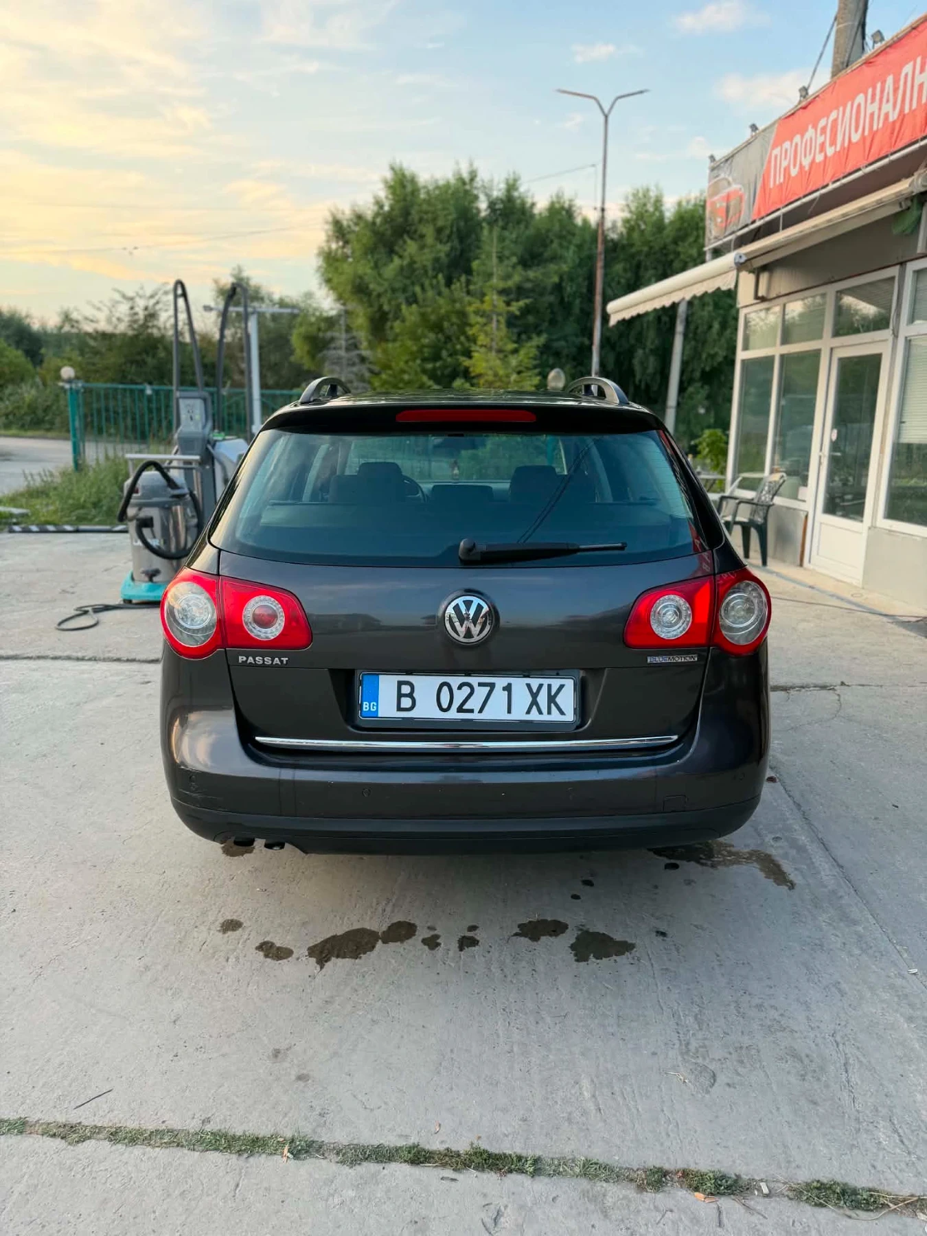 VW Passat 1.9 Tdi BlueMotion 105к.с, снимка 5 - Автомобили и джипове - 55826351