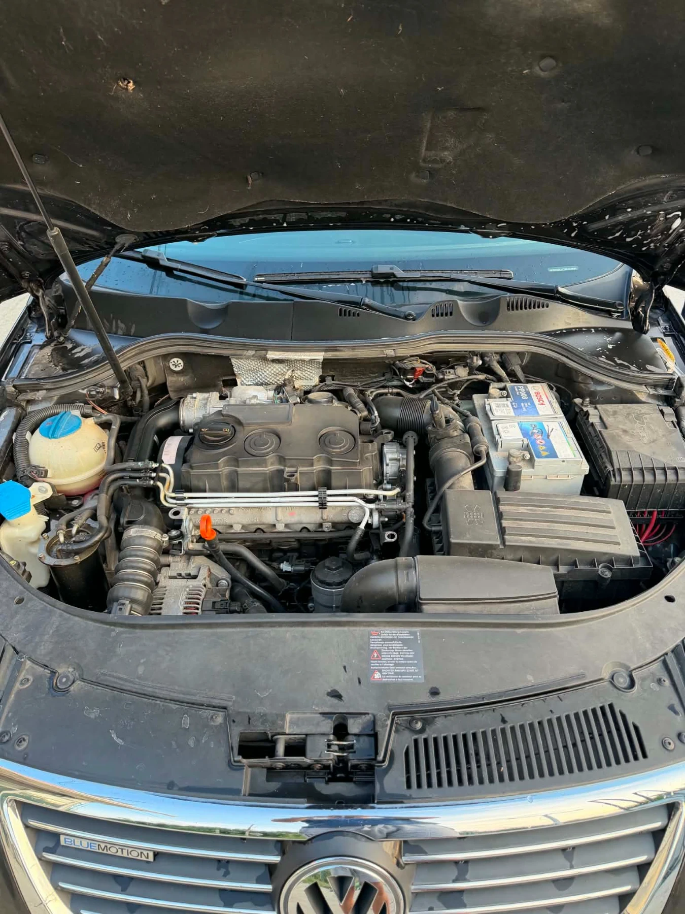 VW Passat 1.9 Tdi BlueMotion 105к.с, снимка 9 - Автомобили и джипове - 55826351