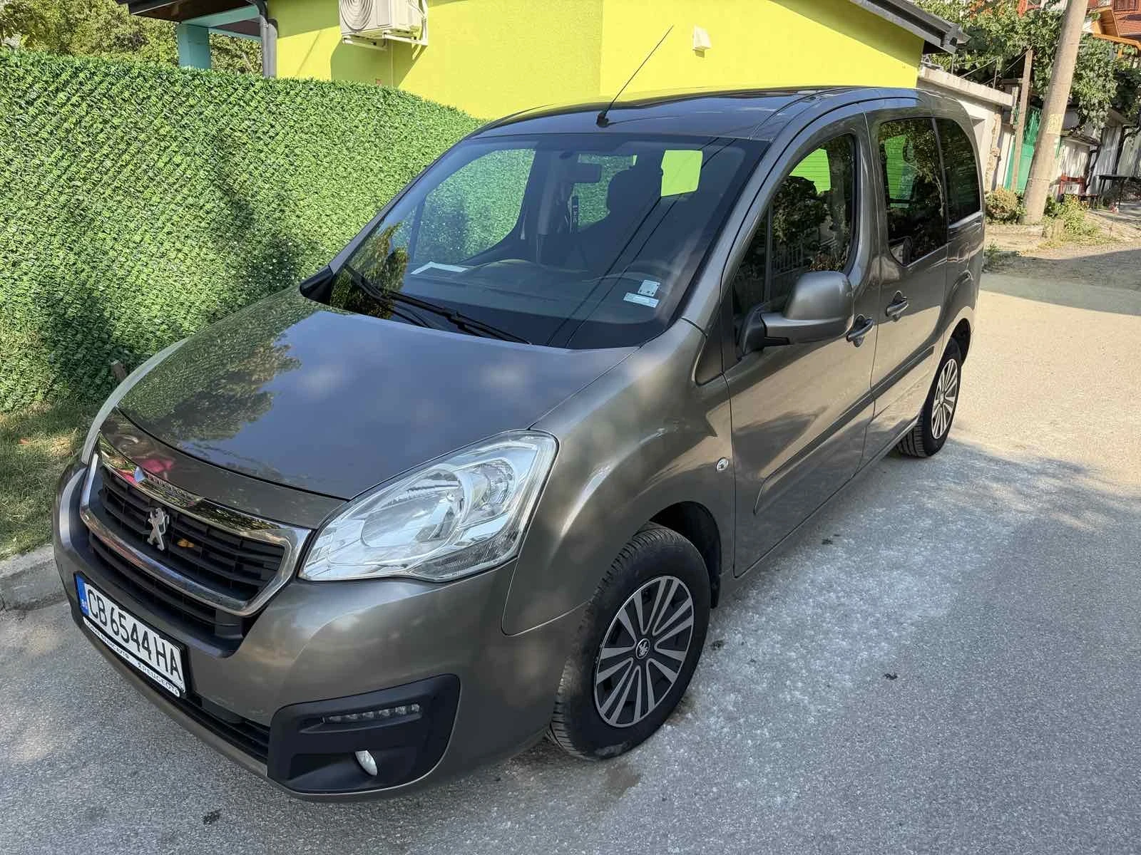 Peugeot Partner 1.6 BlueHDi, снимка 2 - Автомобили и джипове - 55876524