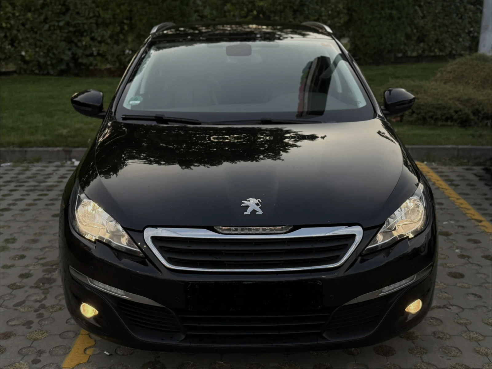 Peugeot 308 SW 1.2 Пано/Кожа, снимка 2 - Автомобили и джипове - 56051064