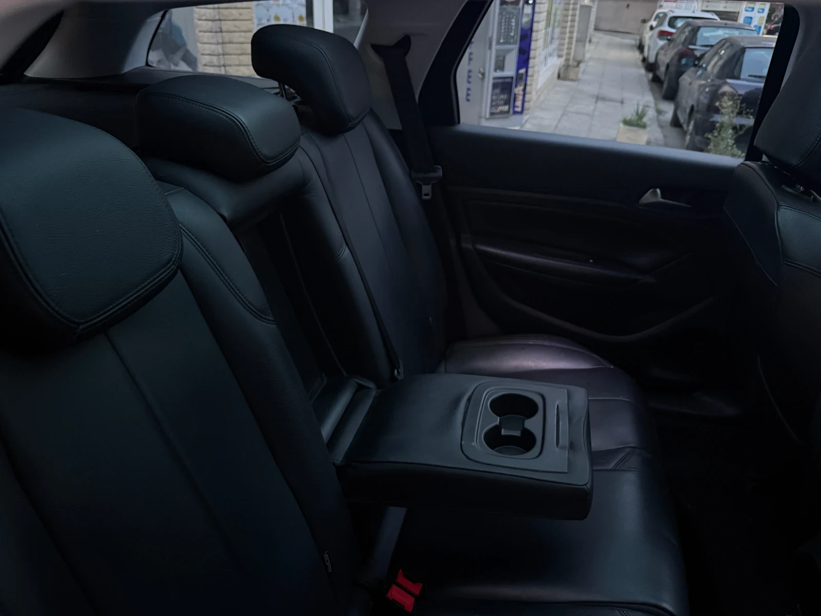 Peugeot 308 SW 1.2 Пано/Кожа, снимка 15 - Автомобили и джипове - 56051064