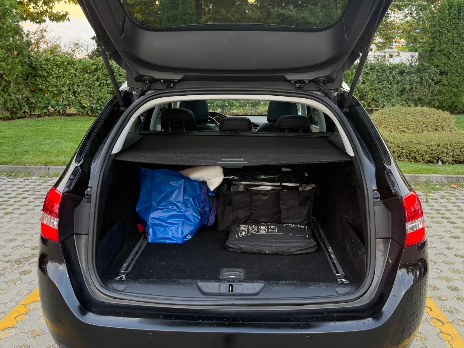 Peugeot 308 SW 1.2 Пано/Кожа, снимка 16 - Автомобили и джипове - 56051064