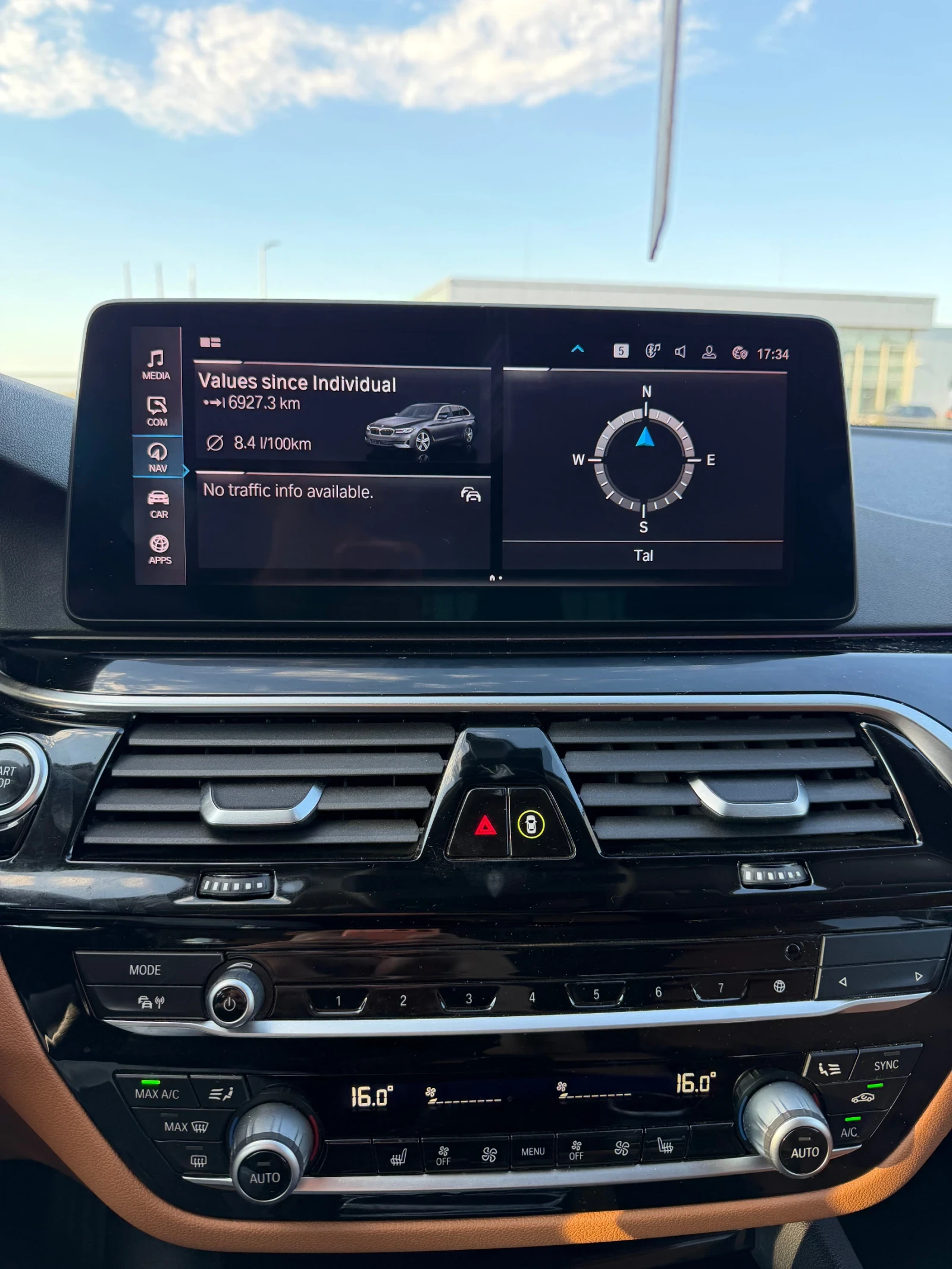 BMW 530E Бензин Хибрид, снимка 13 - Автомобили и джипове - 56131885