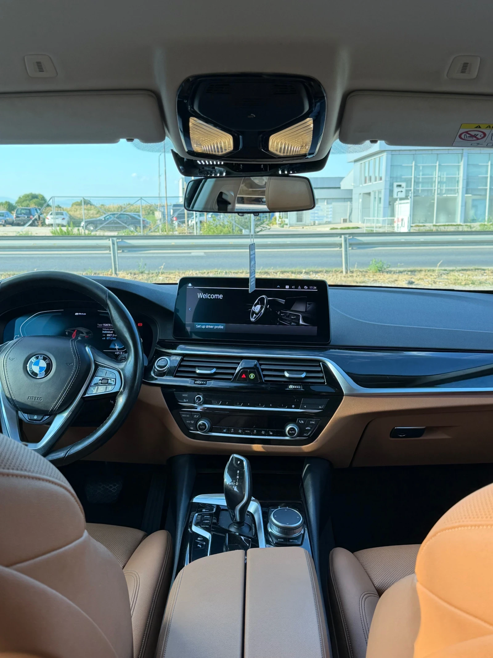 BMW 530E Бензин Хибрид, снимка 9 - Автомобили и джипове - 56131885
