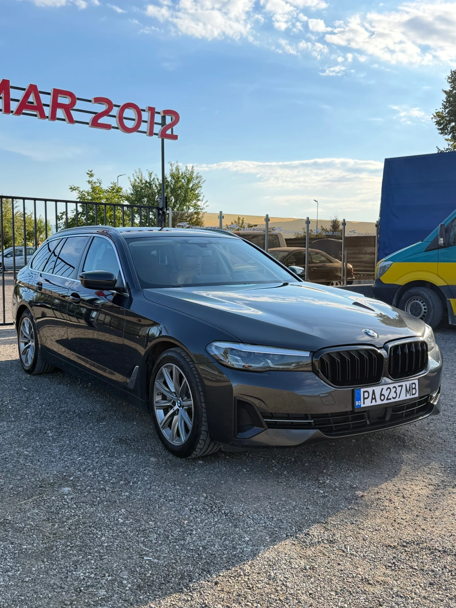 BMW 530E Бензин Хибрид, снимка 3 - Автомобили и джипове - 56131885