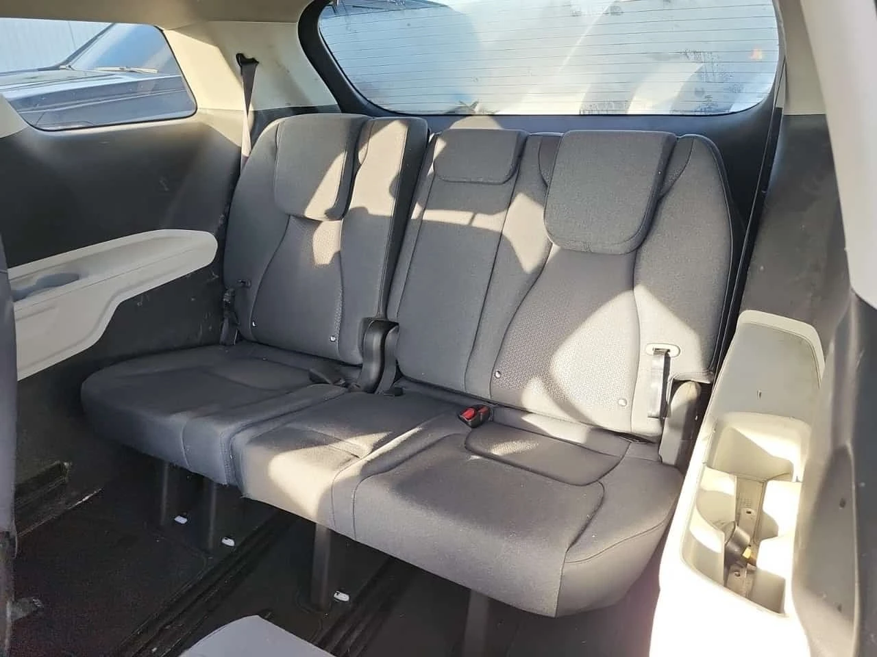 Kia Carnival * Fwd Lx * АВТОКРЕДИТ БЕЗ ПЪРВОНАЧАЛНА ВНОСКА* , снимка 13 - Автомобили и джипове - 56224729
