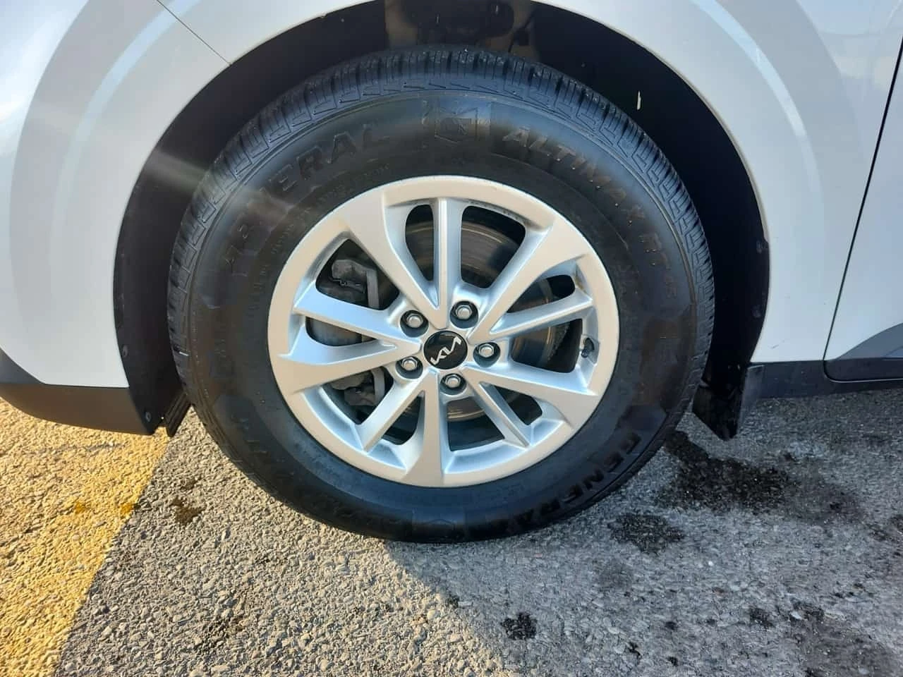 Kia Carnival * Fwd Lx * АВТОКРЕДИТ БЕЗ ПЪРВОНАЧАЛНА ВНОСКА* , снимка 4 - Автомобили и джипове - 56224729