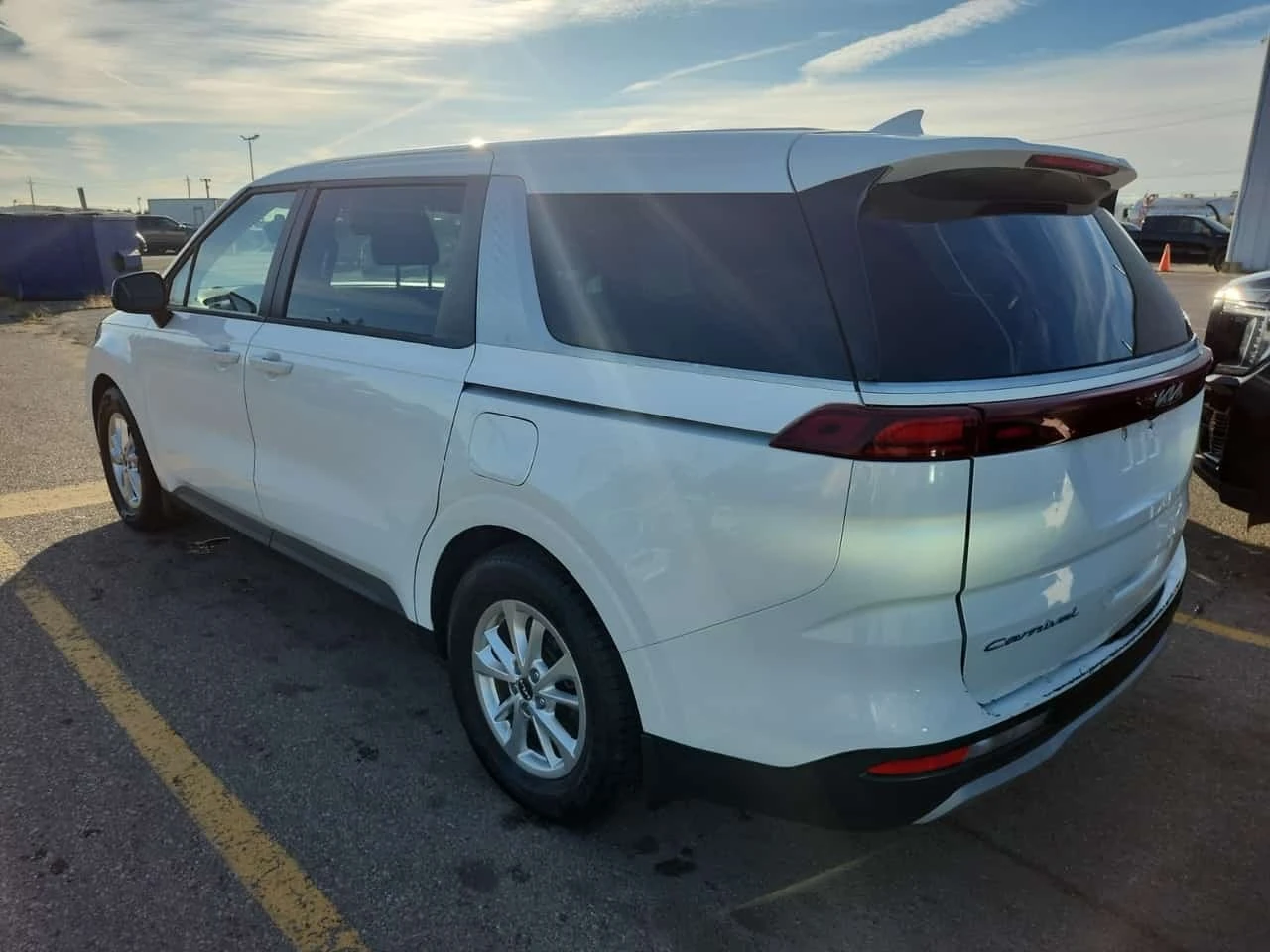 Kia Carnival * Fwd Lx * АВТОКРЕДИТ БЕЗ ПЪРВОНАЧАЛНА ВНОСКА* , снимка 6 - Автомобили и джипове - 56224729