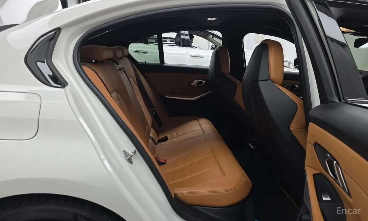 BMW 340 /ШИБИДАХ/ДИСТРОНИК/360 КАМЕРИ, снимка 11 - Автомобили и джипове - 56262321