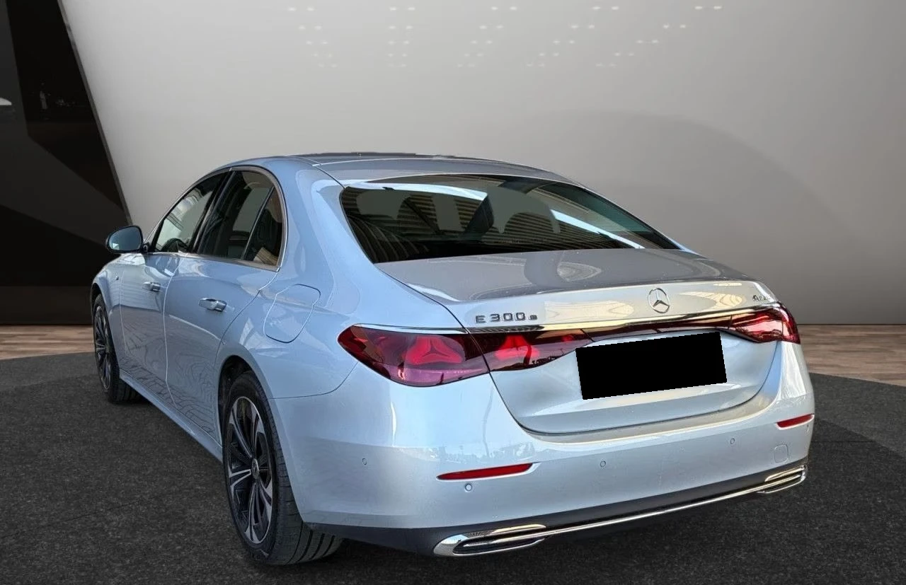Mercedes-Benz E 300 e / 4-MATIC / AVANRGARDE / 360 / DISTRONIC / MBUX  | Mobile.bg � ����������� 4