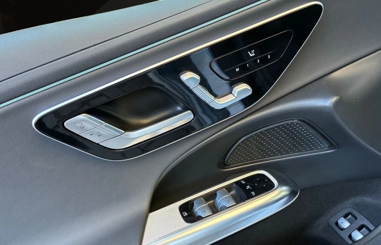 Mercedes-Benz E 300 e / 4-MATIC / AVANRGARDE / 360 / DISTRONIC / MBUX  | Mobile.bg � ����������� 8
